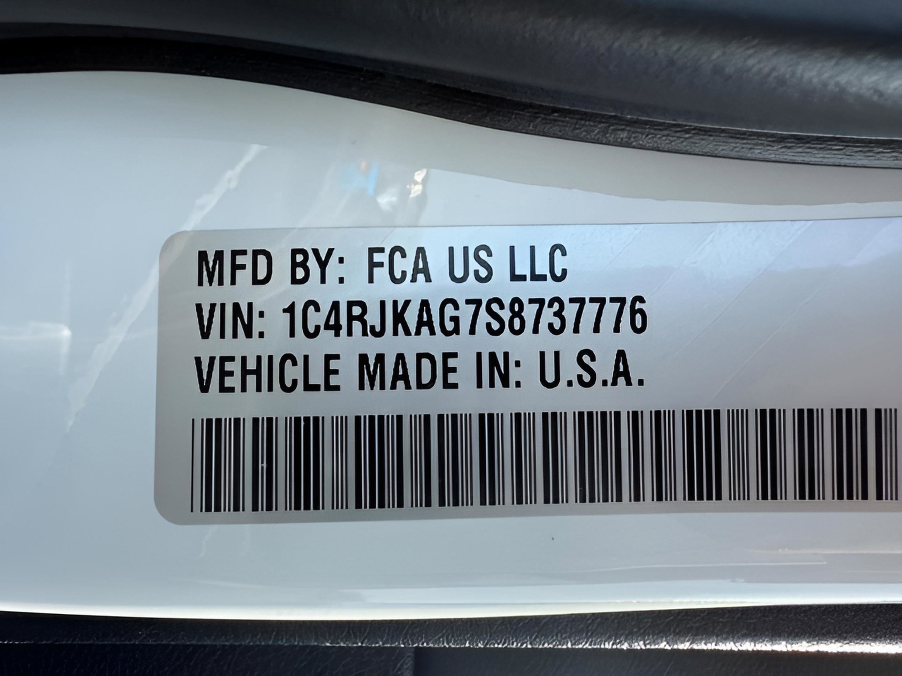 New 2025 Jeep Grand Cherokee L Laredo image 30