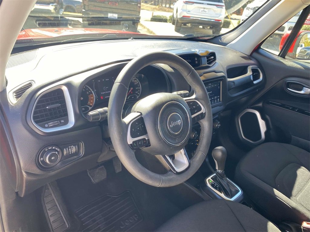 Used 2020 Jeep Renegade Latitude image 22