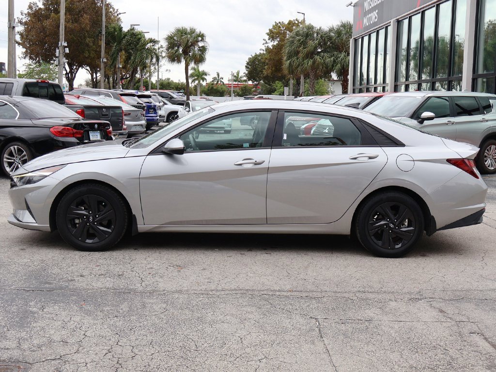 Used 2022 Hyundai Elantra SEL w/ Convenience Package image 16