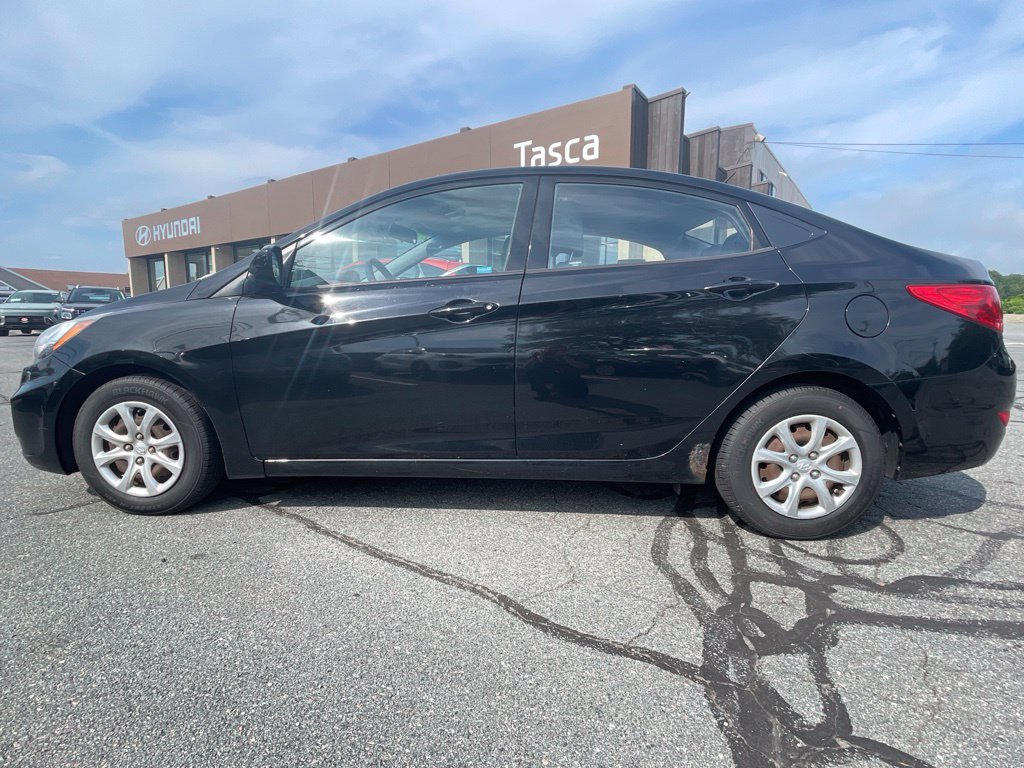Used 2013 Hyundai Accent GLS FWD image 8
