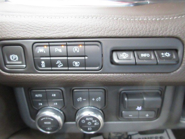 Used 2023 GMC Yukon XL Denali w/ LPO, Floor Liner Package image 25