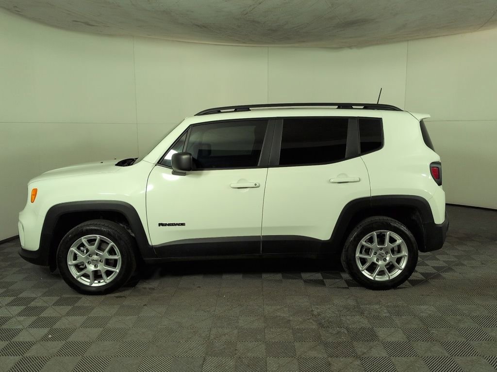 Certified 2023 Jeep Renegade Latitude w/ Sun/Sound Group image 9