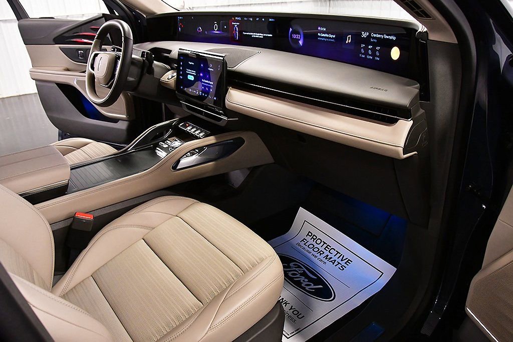 Used 2024 Lincoln Nautilus Reserve image 27