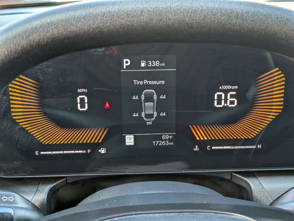 Used 2025 Kia K4 LXS image 22