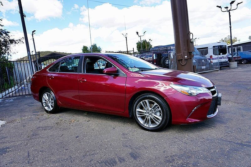 Used 2015 Toyota Camry SE image 10