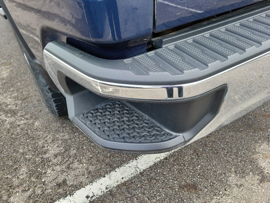 Used 2022 Chevrolet Silverado 2500 LT w/ Convenience Package image 10