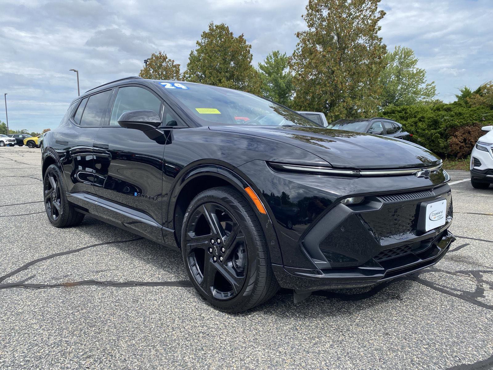 Used 2024 Chevrolet Equinox EV RS image 1