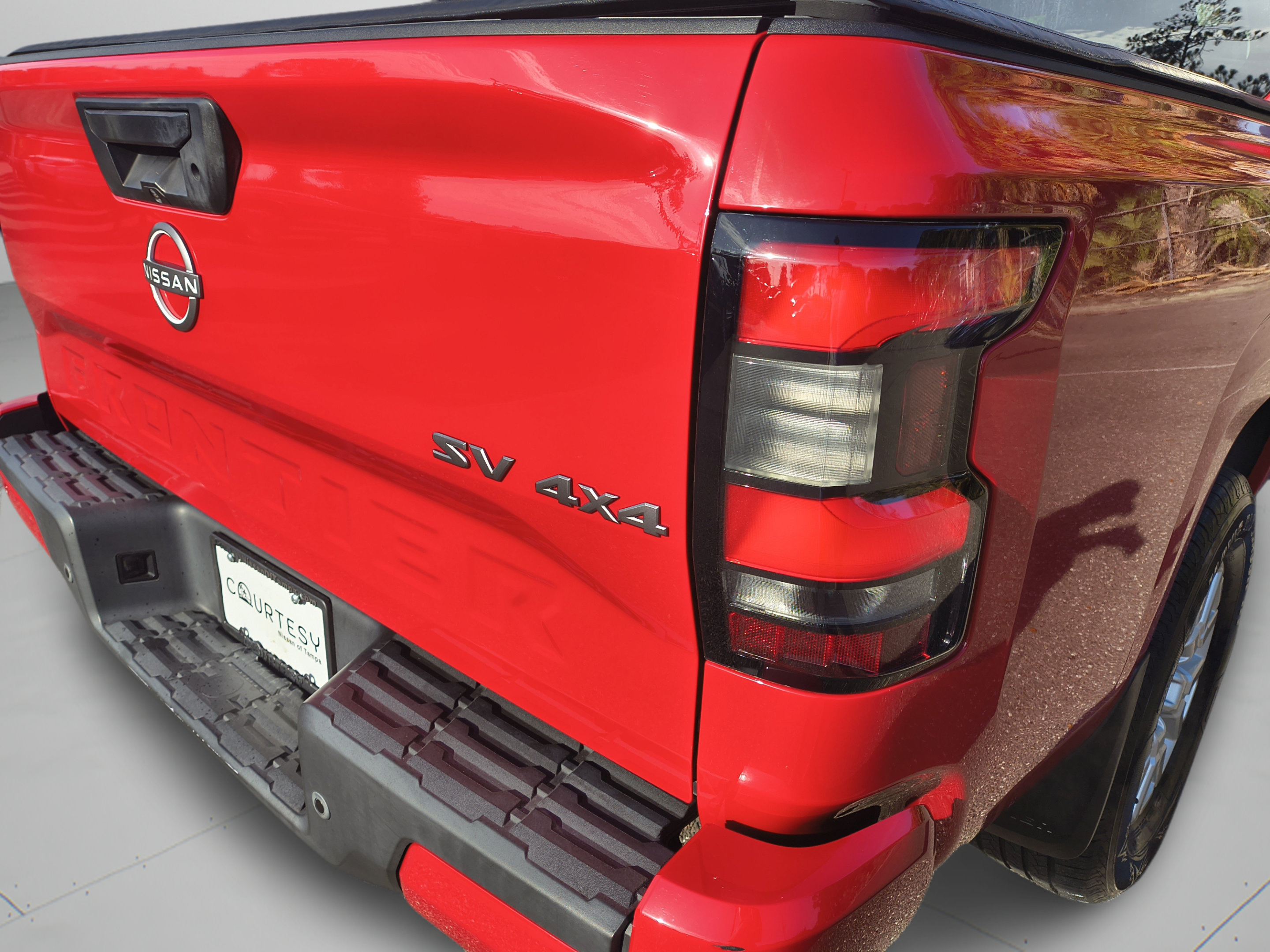 Certified 2022 Nissan Frontier SV w/ Technology Package AWD/4WD image 33