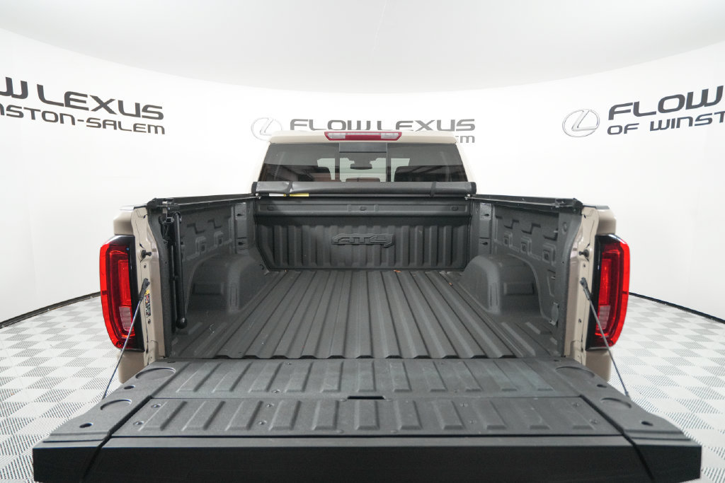 Used 2023 GMC Sierra 1500 AT4 w/ AT4 Preferred Package AWD/4WD image 9