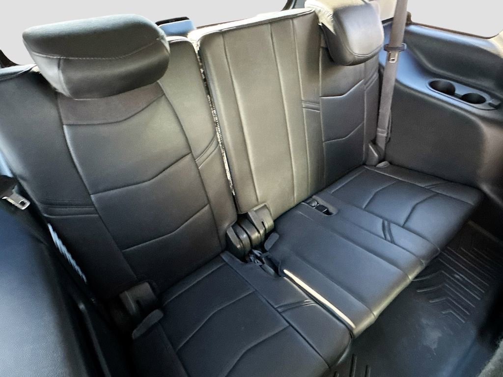 Used 2018 Cadillac Escalade Premium Luxury image 28