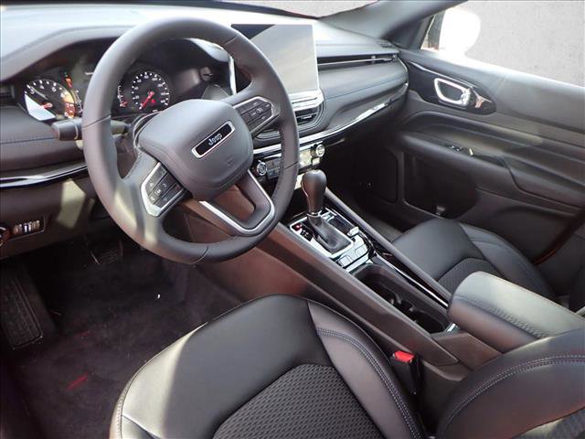 New 2026 Jeep Compass Latitude w/ Sun and Sound Group image 11