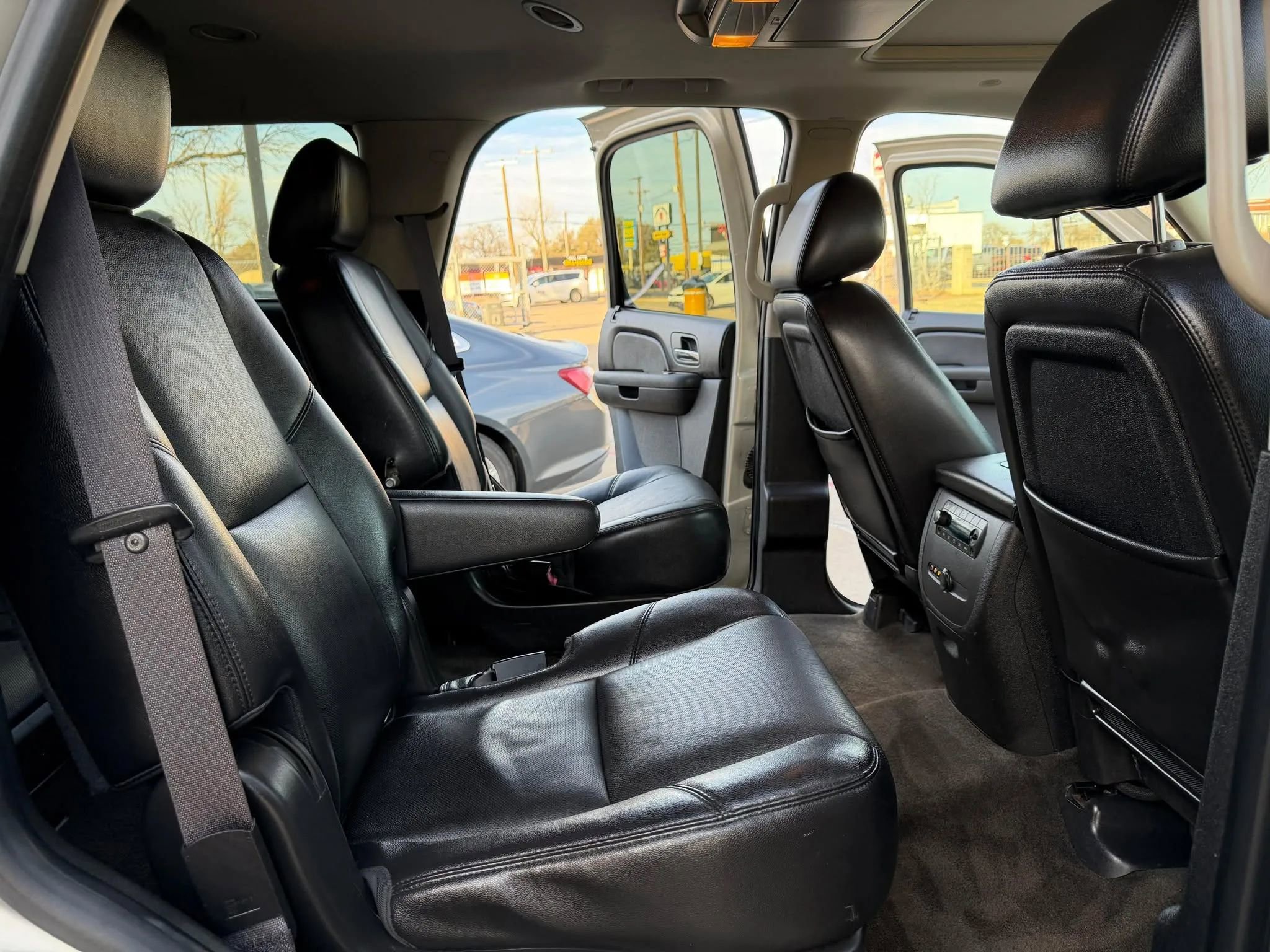 Used 2013 Chevrolet Tahoe LTZ image 23