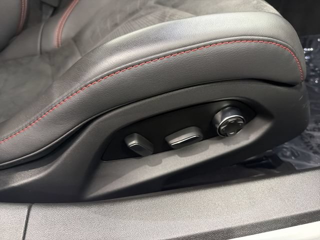 Certified 2025 Chevrolet Corvette E-Ray AWD/4WD image 11