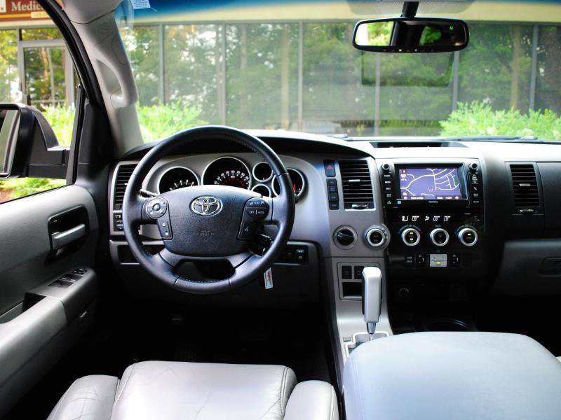 Used 2013 Toyota Sequoia Limited AWD/4WD image 22