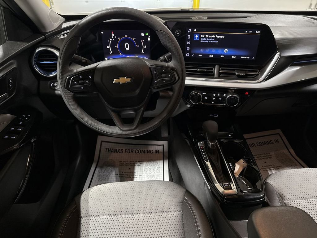 Used 2024 Chevrolet Trax LT image 11