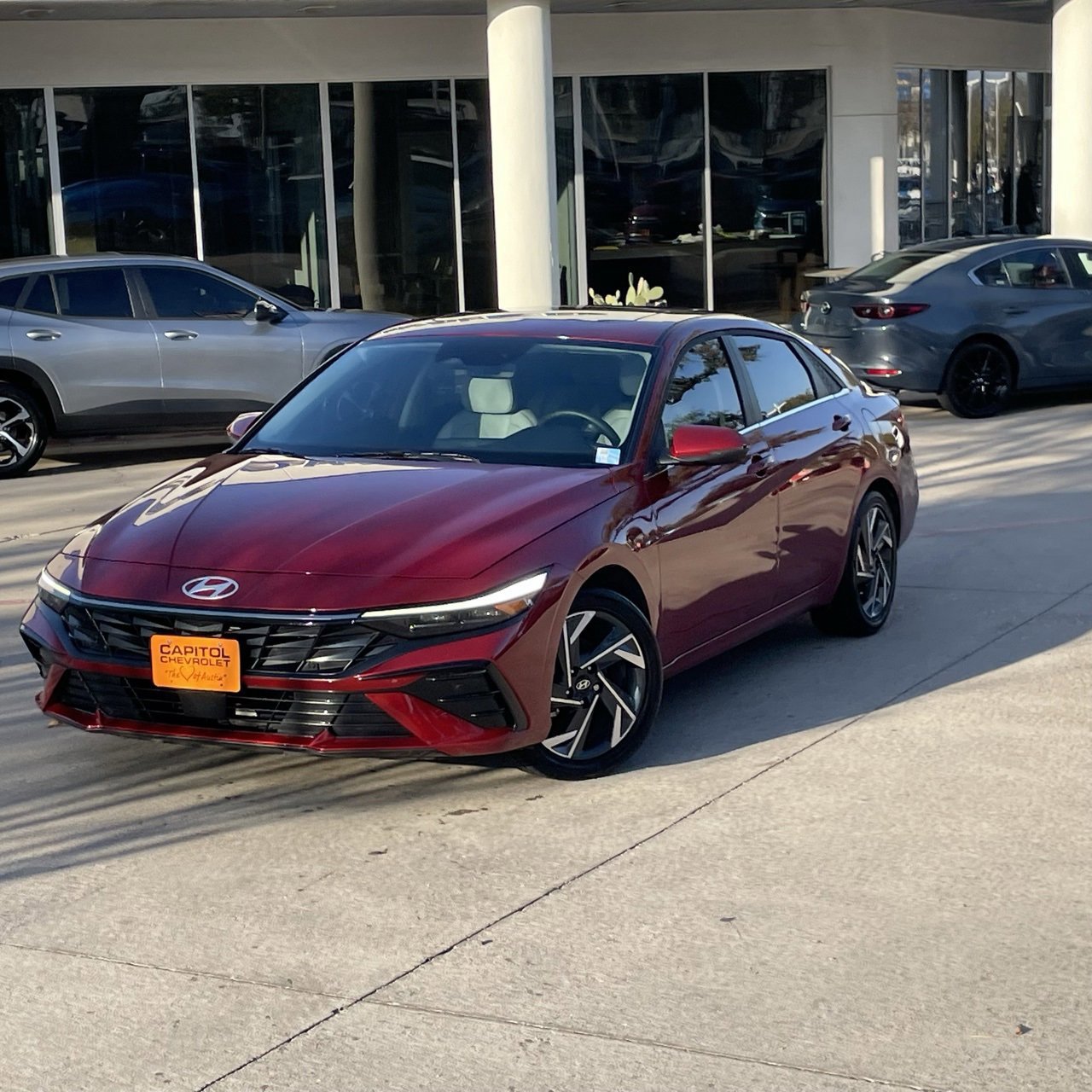 Used 2025 Hyundai Elantra Limited image 9