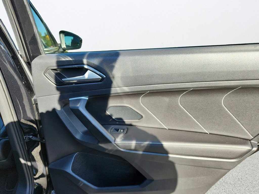 Certified 2024 Volkswagen Tiguan SE AWD/4WD image 28