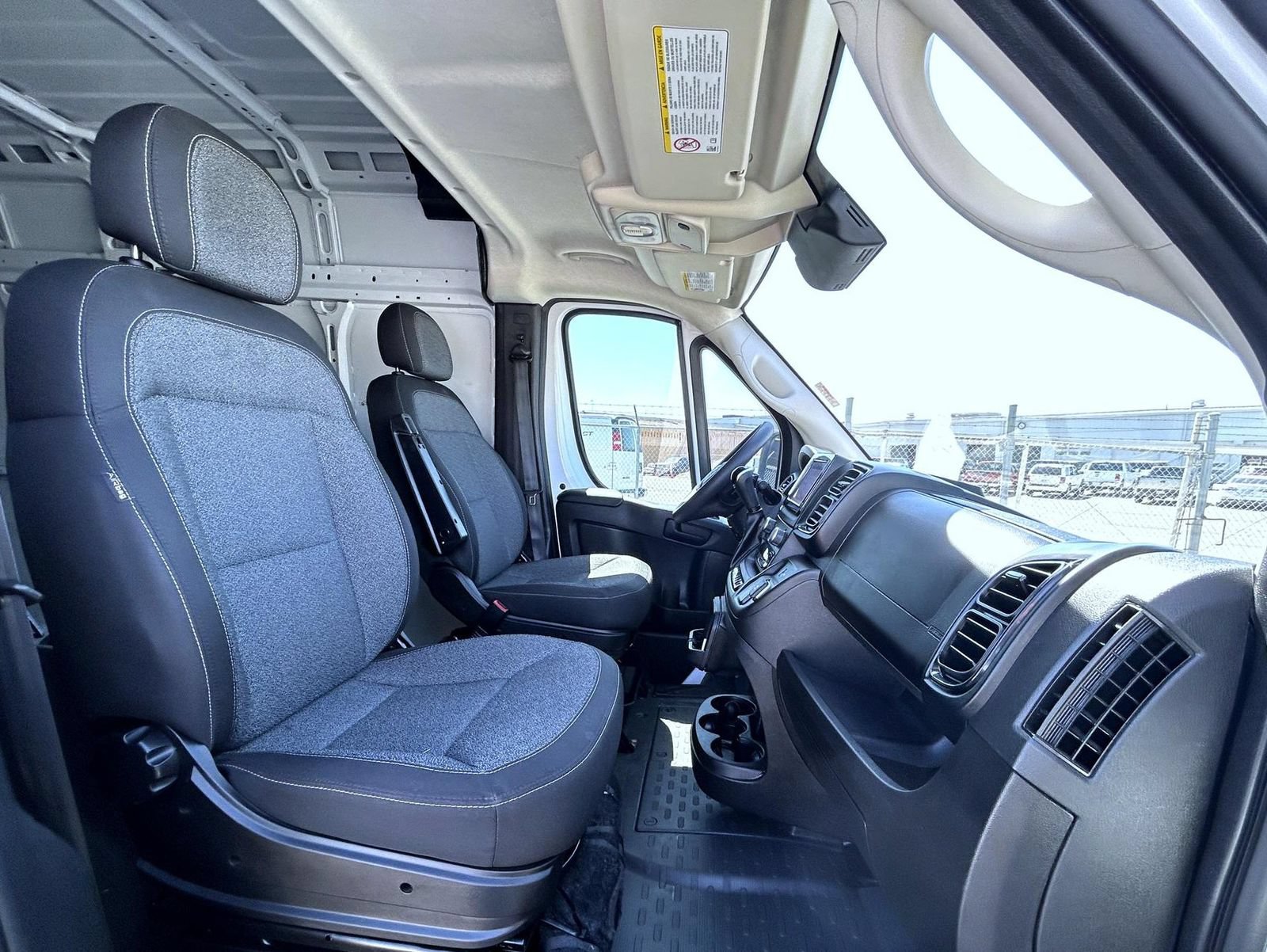 Used 2024 RAM ProMaster 2500 w/ Storage Group FWD image 16
