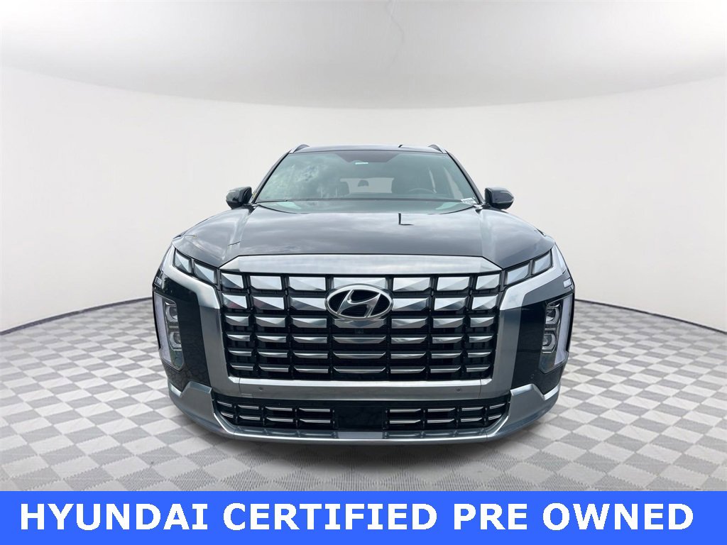 Used 2023 Hyundai Palisade Calligraphy image 2