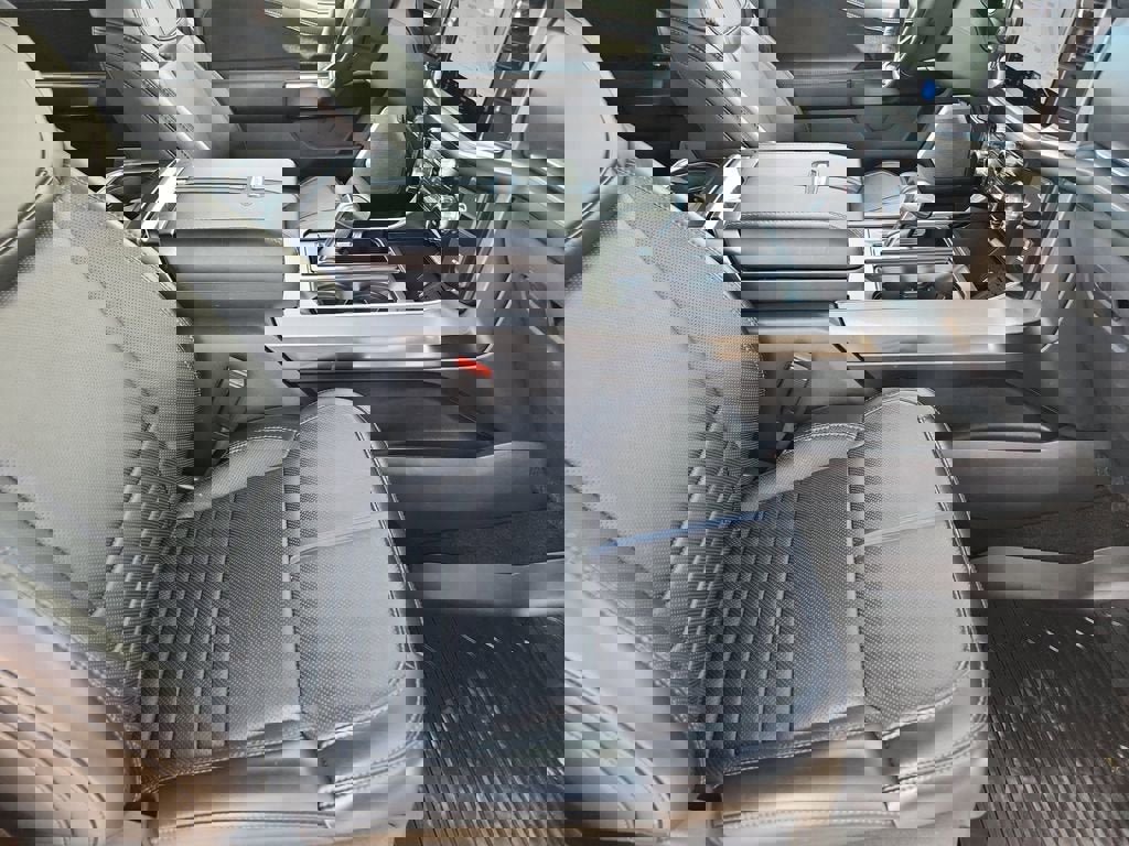 Used 2024 Ford F150 Platinum image 15