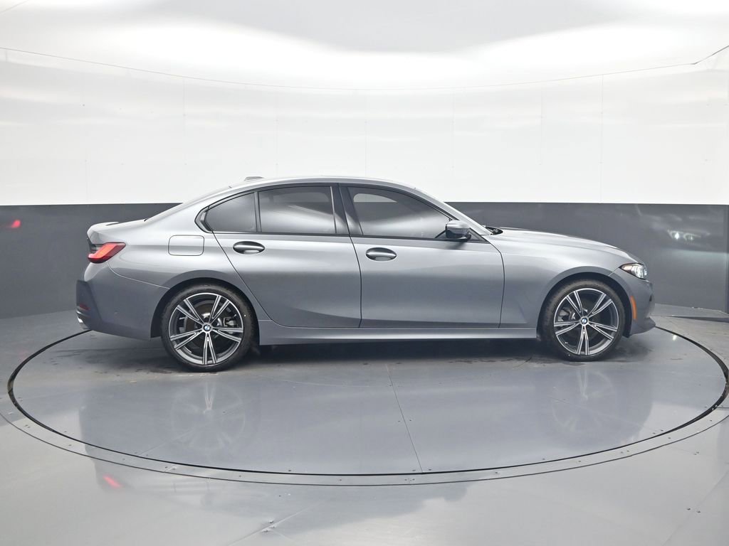 Used 2023 BMW 330i xDrive Sedan w/ Premium Package image 8