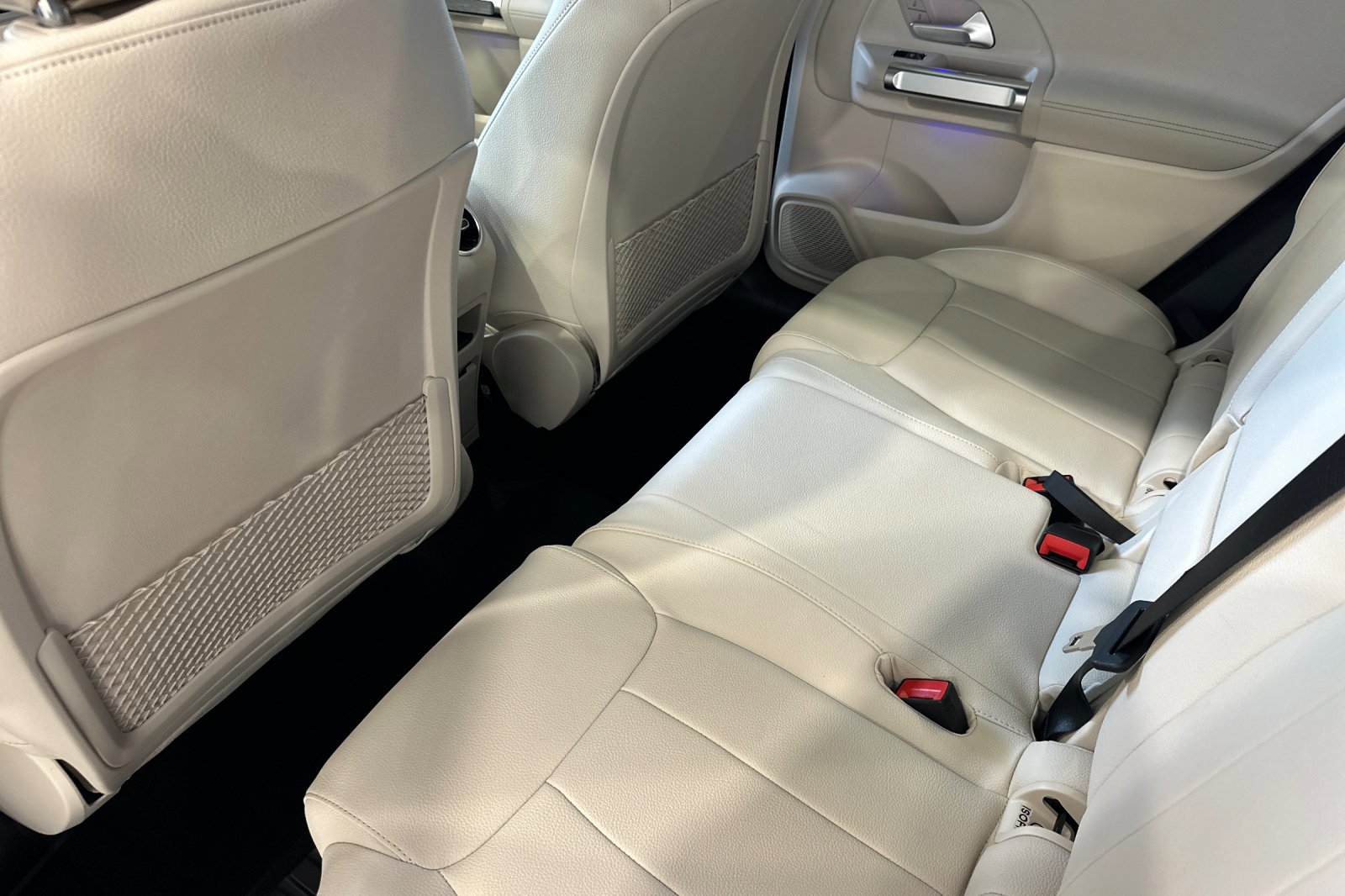 New 2025 Mercedes-Benz GLB 250 250 image 12