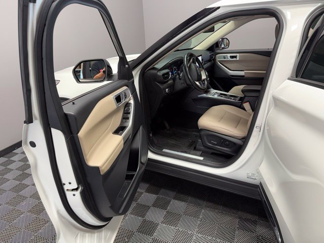 Used 2021 Ford Explorer Limited w/ Hybrid Equipment Group 310A AWD/4WD image 14