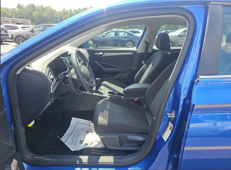Used 2023 Volkswagen Jetta S FWD image 4