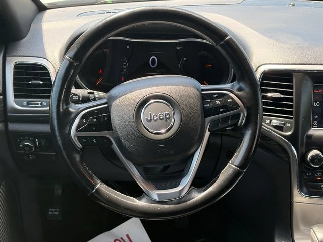 Used 2020 Jeep Grand Cherokee Laredo AWD/4WD image 34