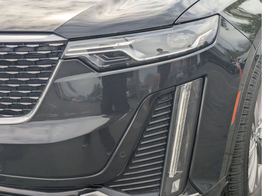 Used 2022 Cadillac XT6 Premium Luxury AWD/4WD image 5
