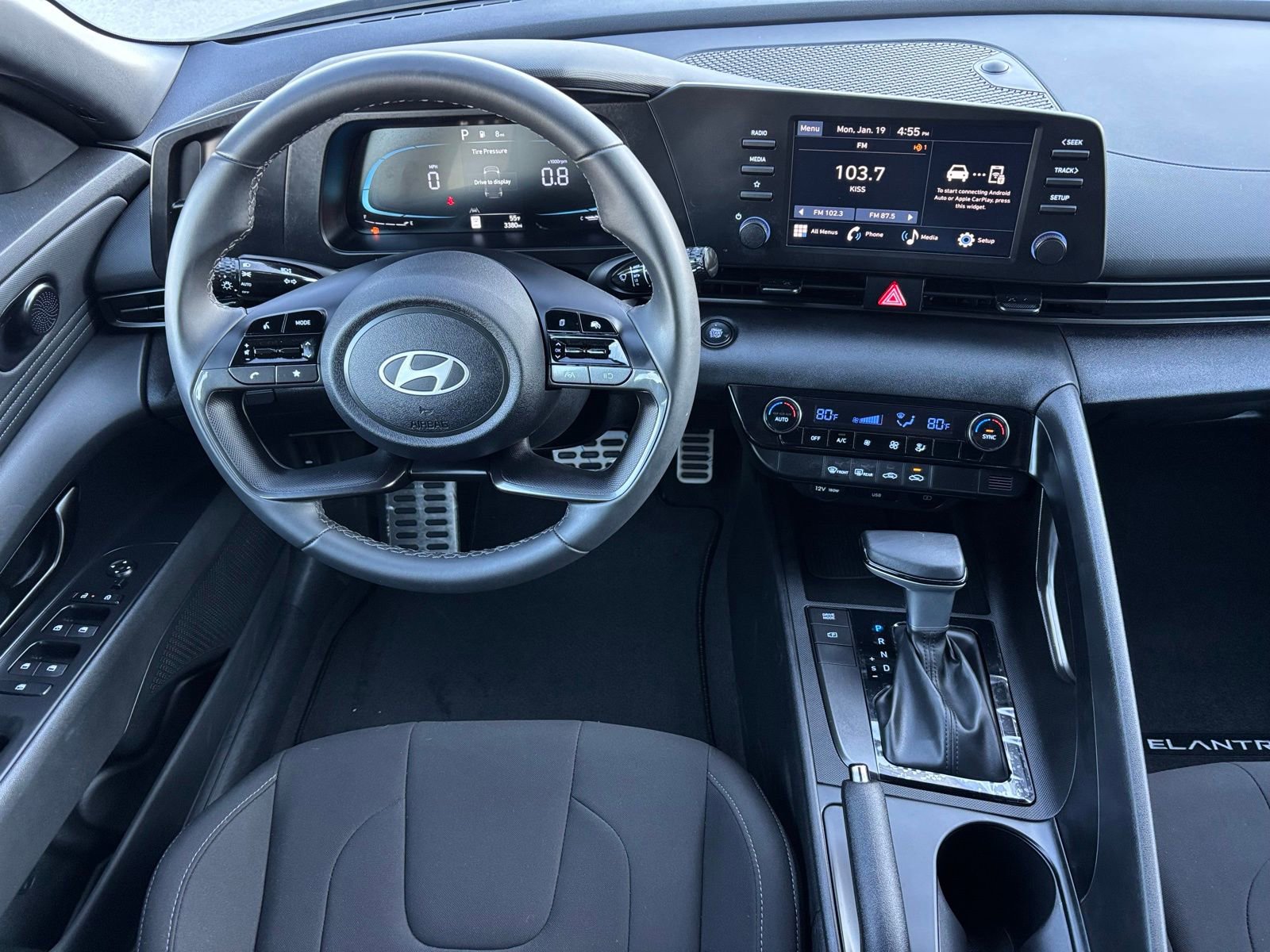 Certified 2025 Hyundai Elantra Sport image 12