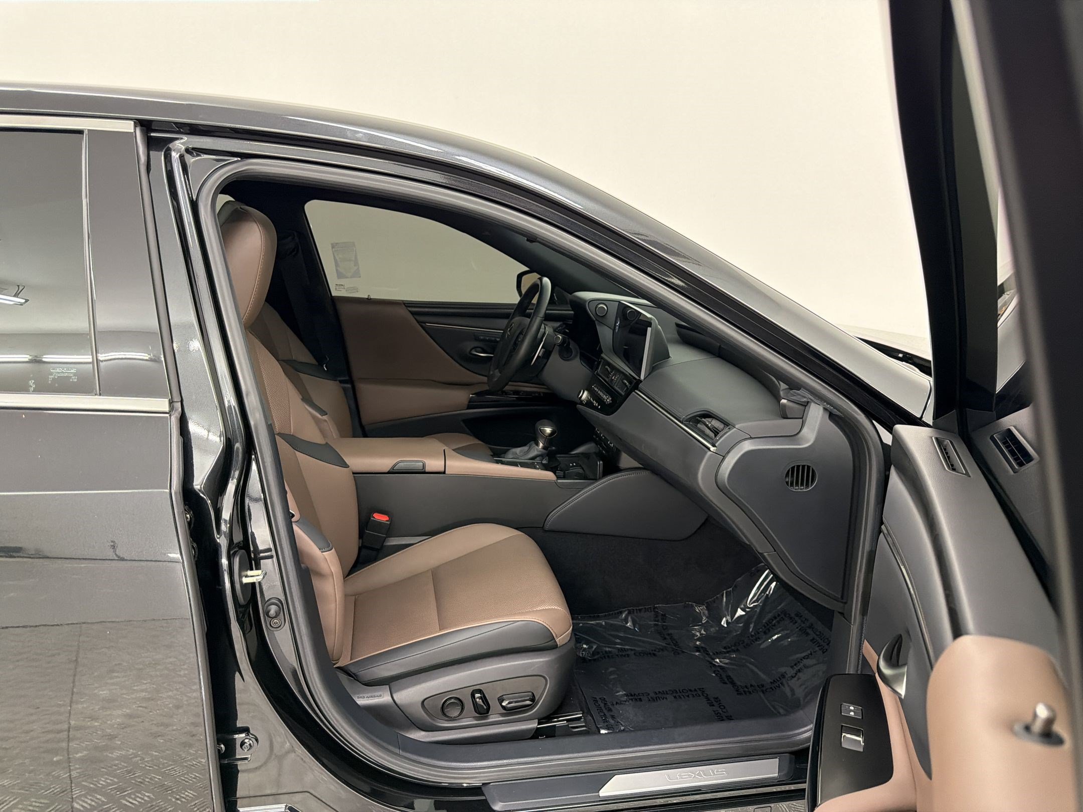 Certified 2022 Lexus ES 350 w/ Premium Package FWD image 30