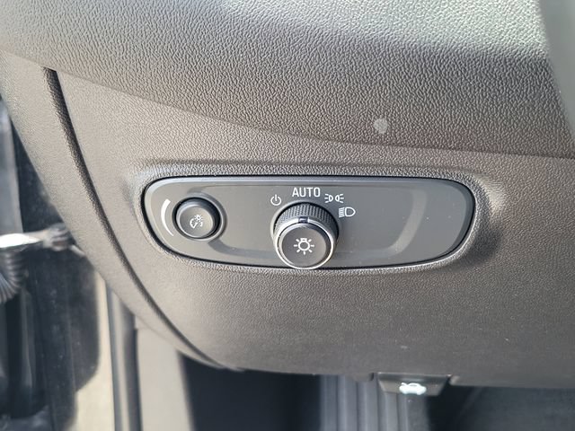 Used 2024 Chevrolet Equinox RS FWD image 18