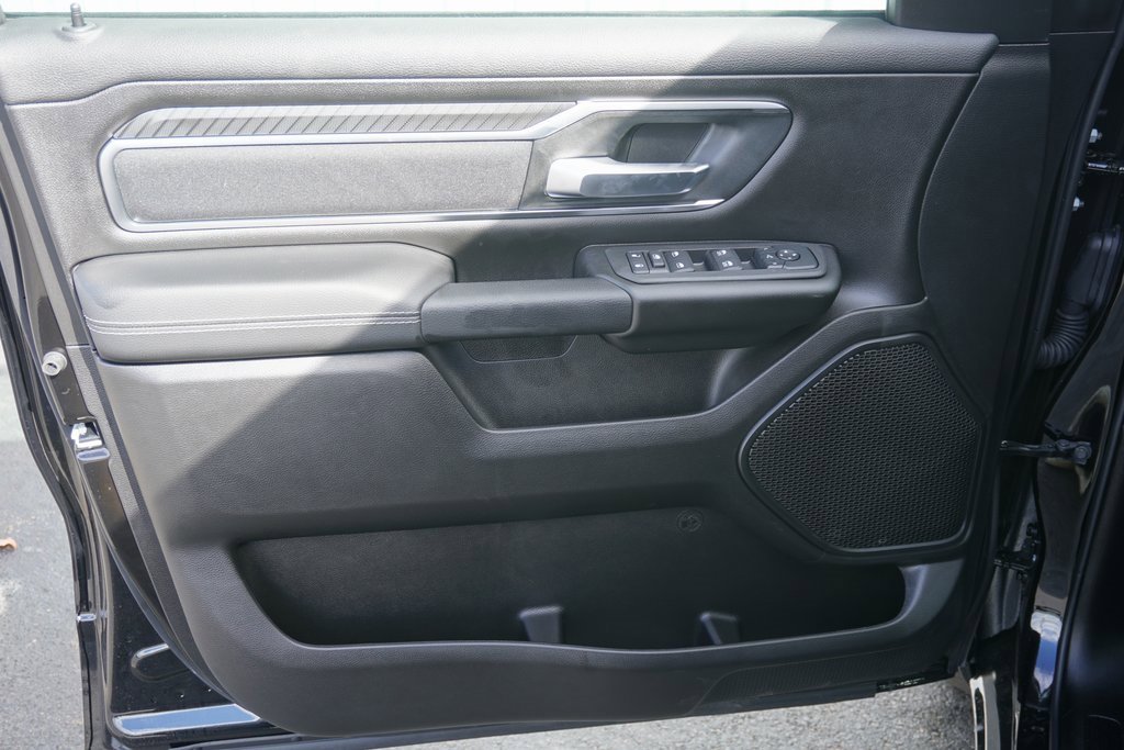 New 2026 RAM 1500 4x4 Crew Cab image 9