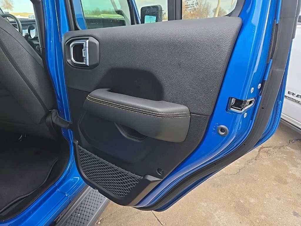 Used 2024 Jeep Wrangler Sahara w/ Technology Group image 78