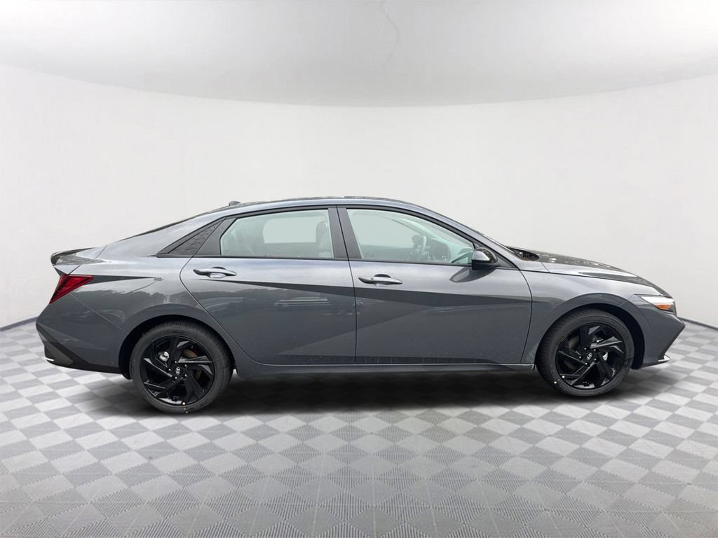 New 2026 Hyundai Elantra Sport FWD image 4