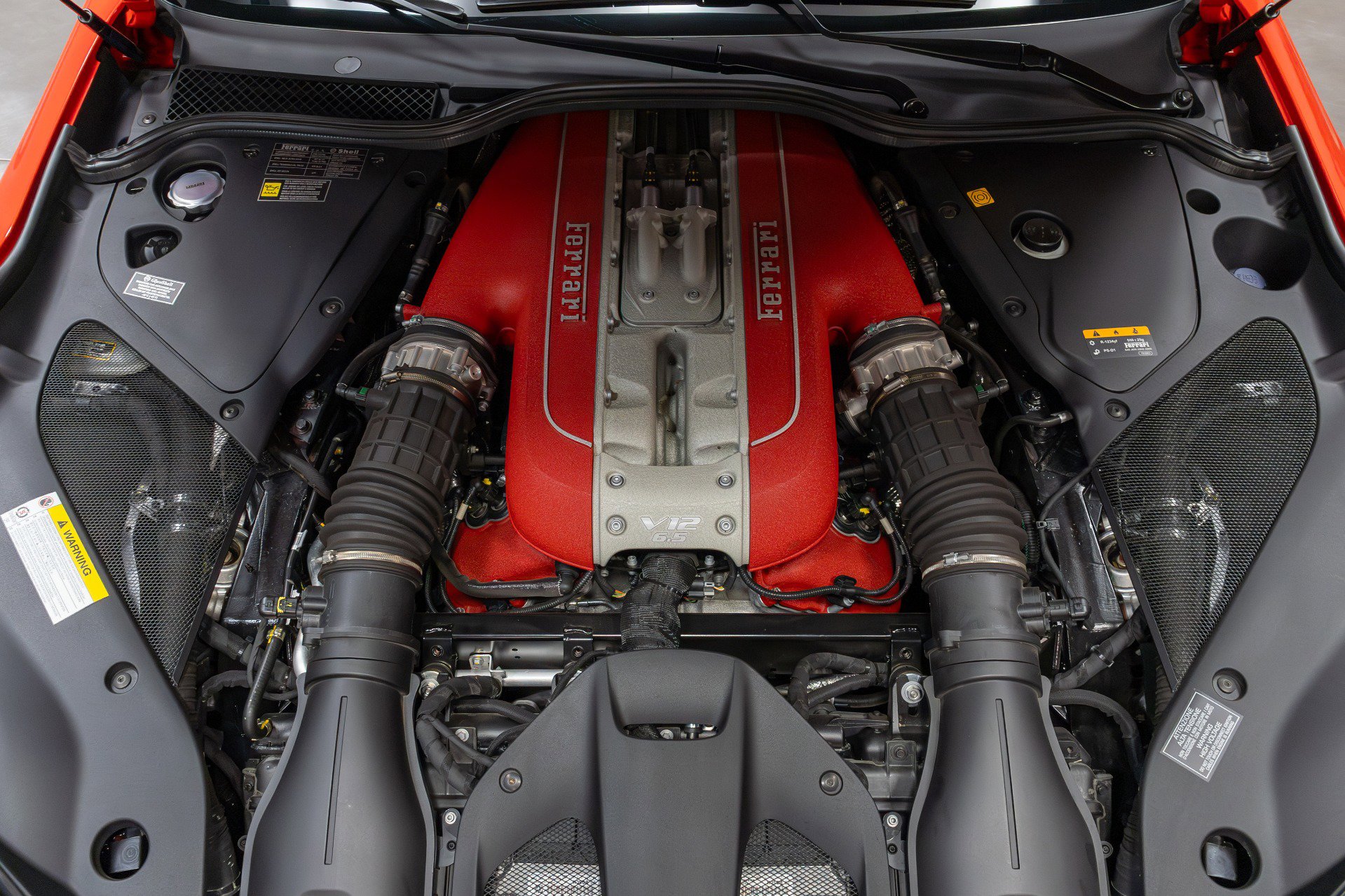 Used 2018 Ferrari 812 Superfast image 48