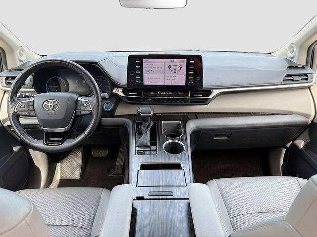 Used 2022 Toyota Sienna Limited FWD image 16