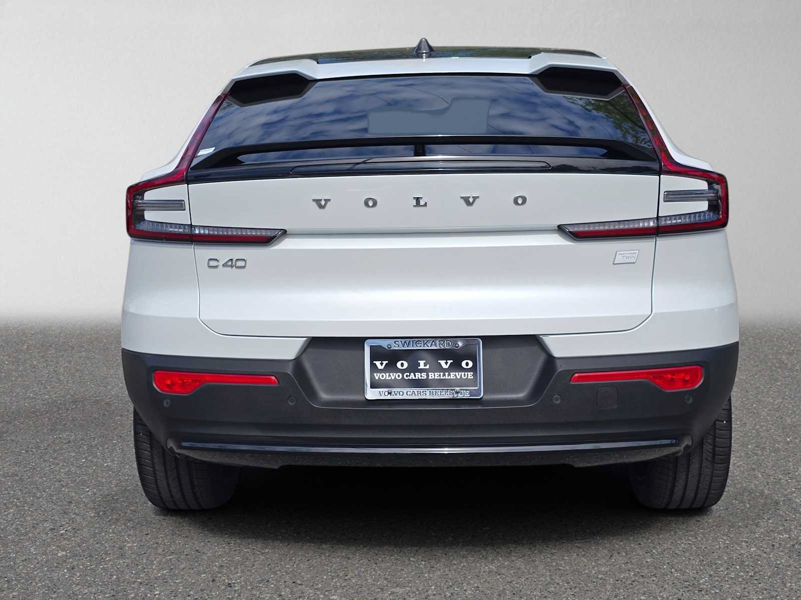 Certified 2023 Volvo C40 P8 Recharge Ultimate AWD/4WD image 5