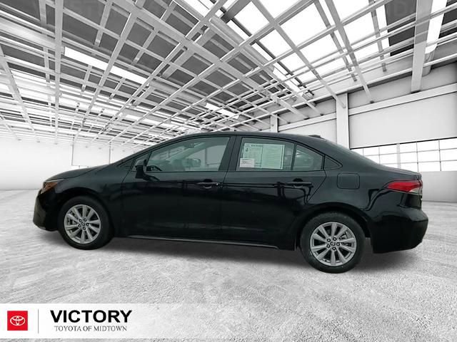 Used 2026 Toyota Corolla LE w/ LE Premium Package image 6