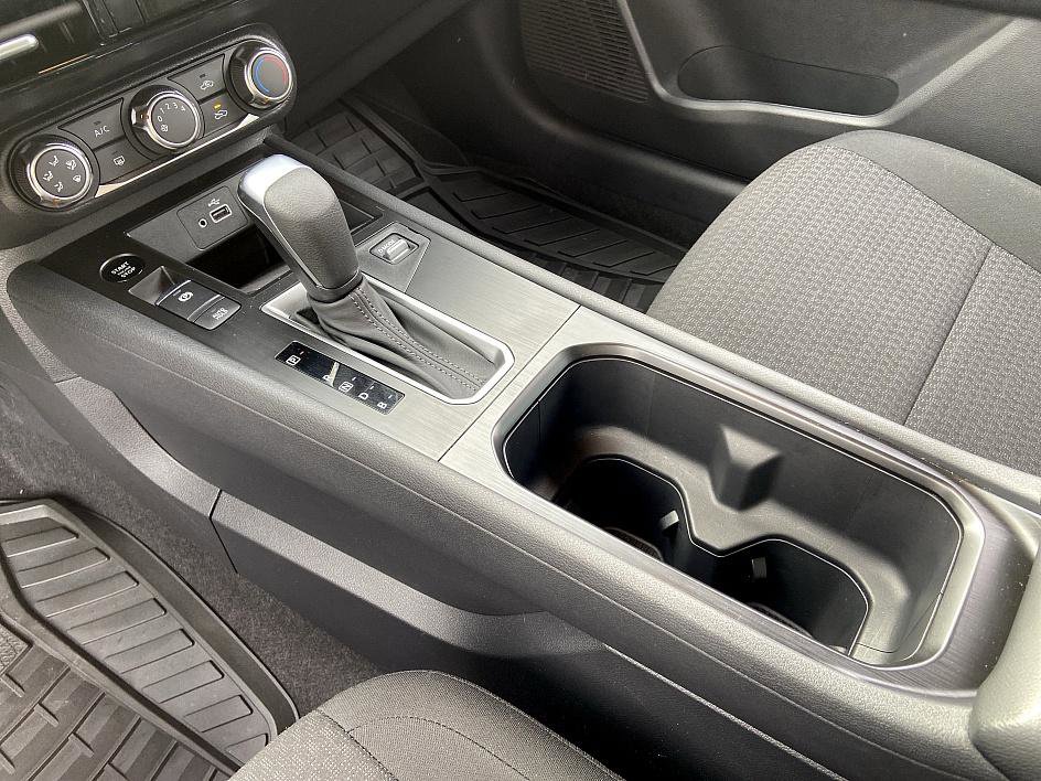 Certified 2025 Nissan Kicks S image 15