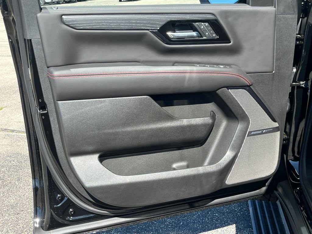 New 2026 GMC Yukon XL AT4 Ultimate AWD/4WD image 11