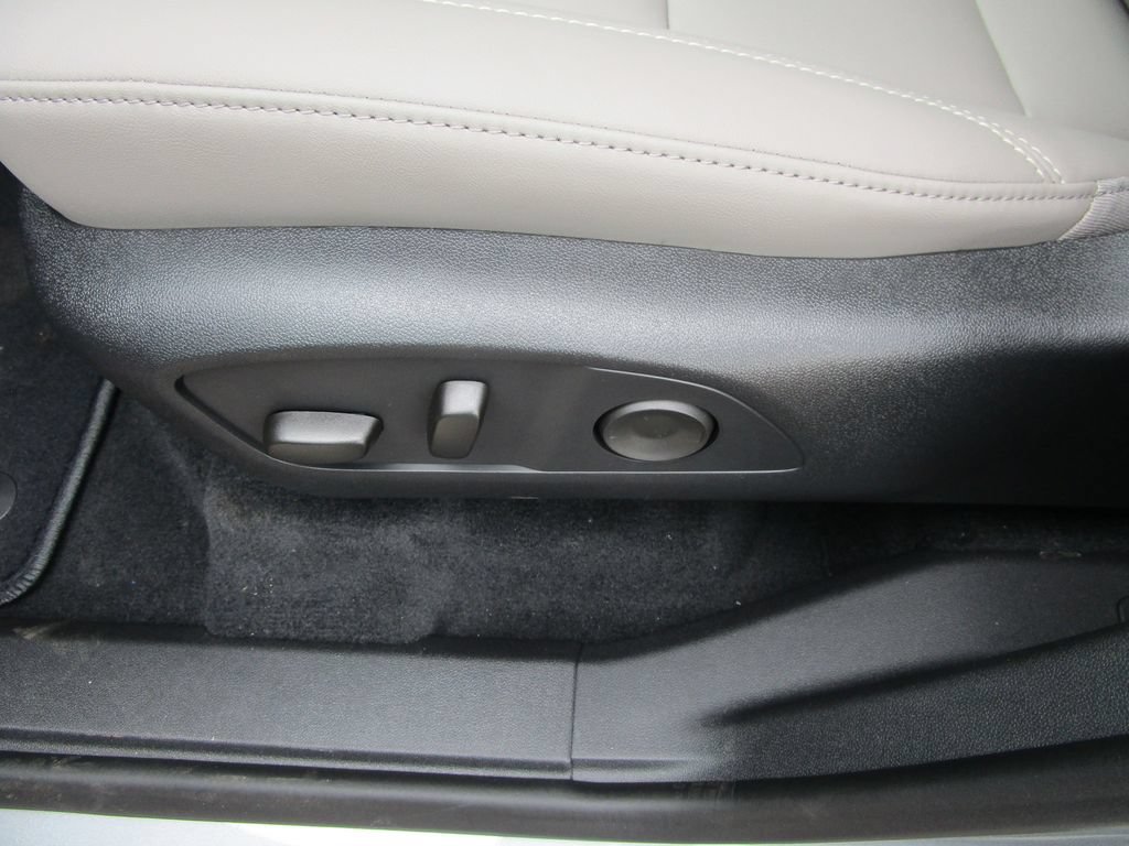 New 2026 GMC Acadia Elevation w/ Elevation Premium Package FWD image 23