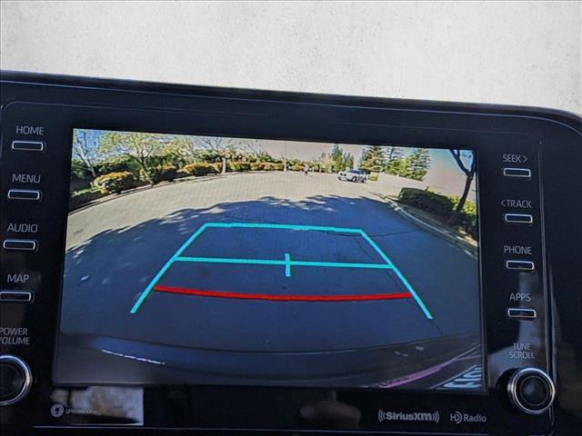 Used 2020 Toyota Highlander XLE image 14