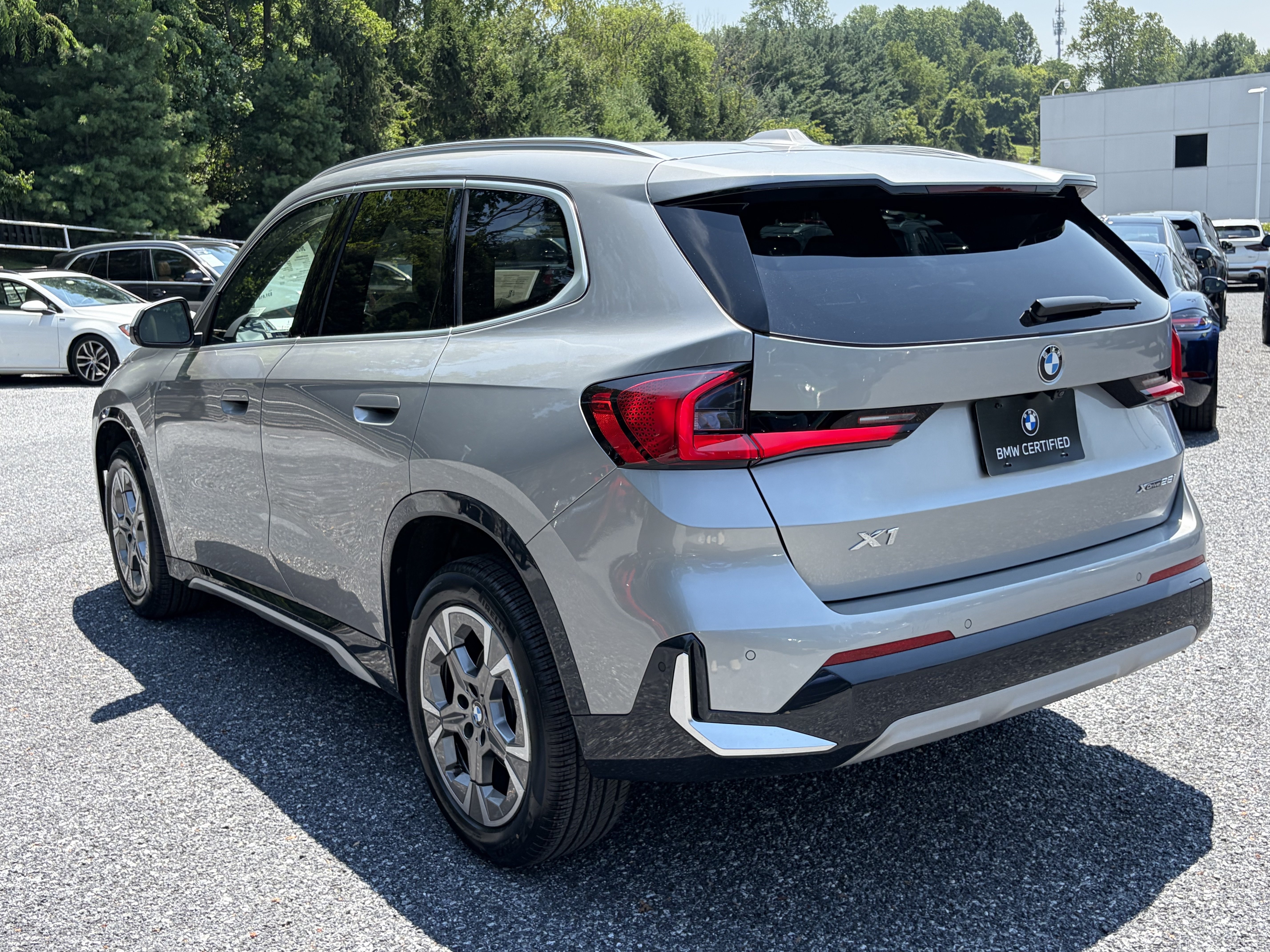 Used 2023 BMW X1 xDrive28i w/ Premium Package AWD/4WD image 4