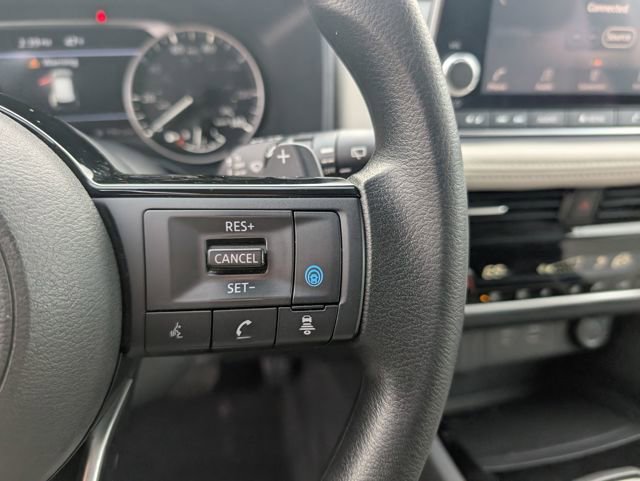 Used 2021 Nissan Rogue SV image 18