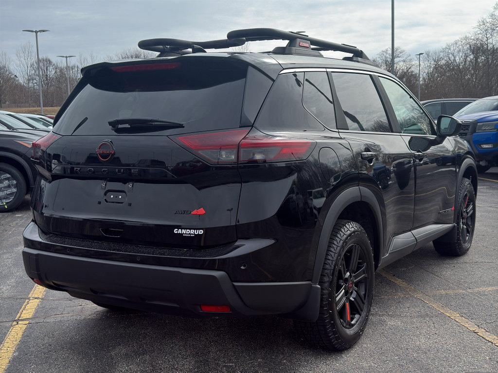Used 2025 Nissan Rogue SV image 5