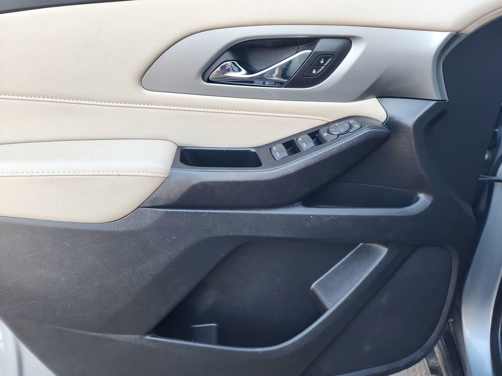 Certified 2023 Chevrolet Traverse LS w/ Safety Package image 12