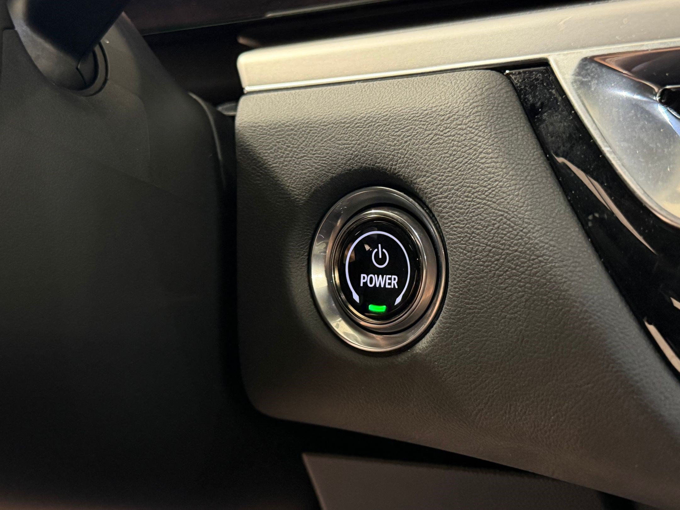 Certified 2024 Cadillac Lyriq Luxury RWD image 16