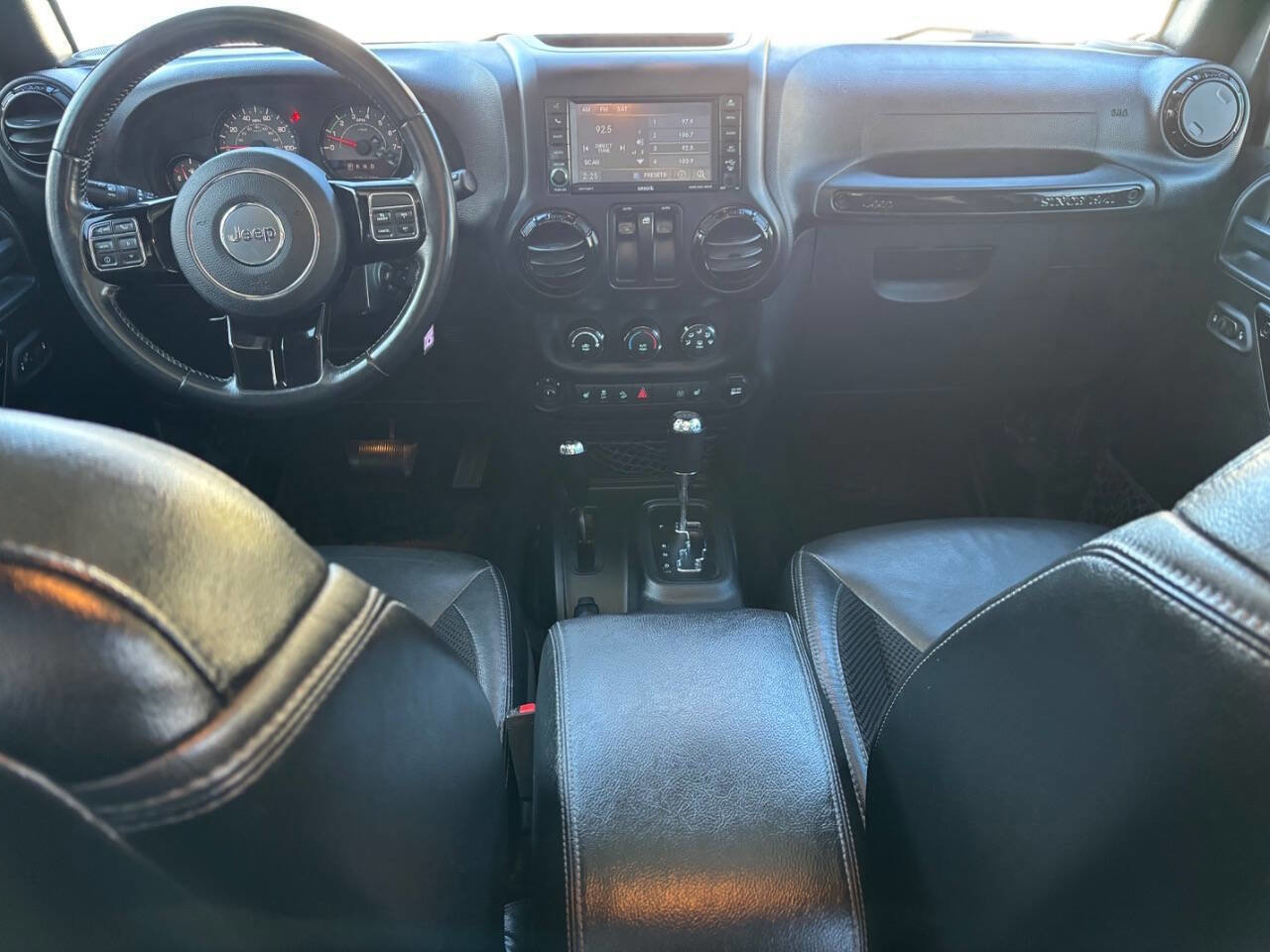 Used 2017 Jeep Wrangler Sahara image 22